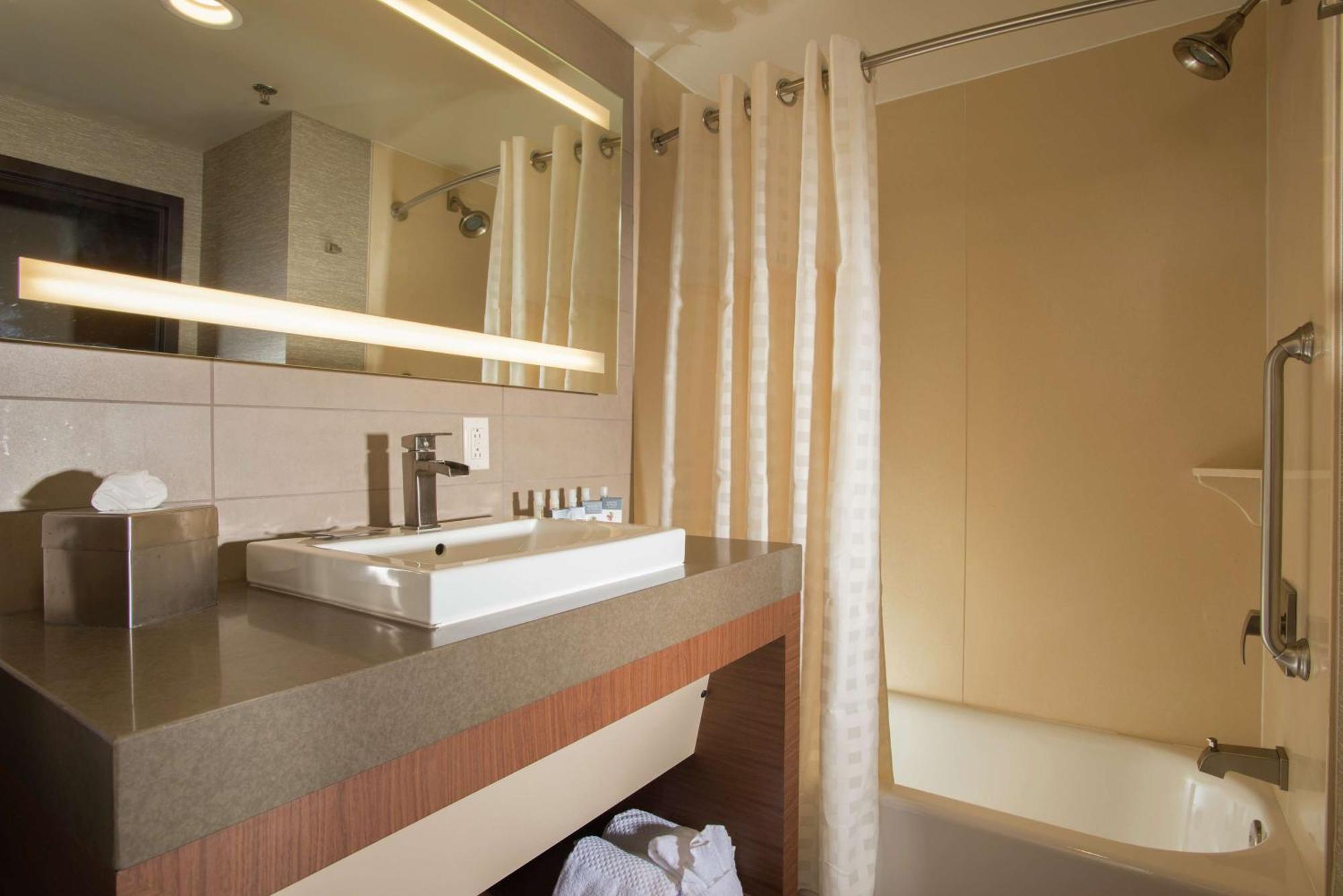 The Broadway Columbia - A Doubletree By Hilton Hotel Eksteriør billede